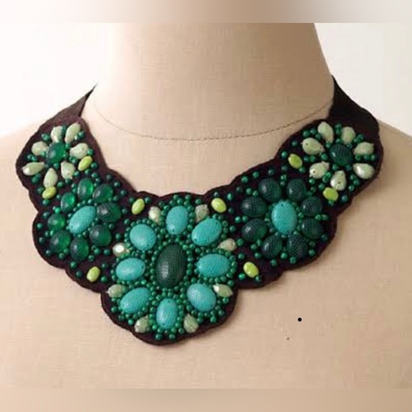 Stella & Dot Statement Bib Necklace - Picture 4 of 6